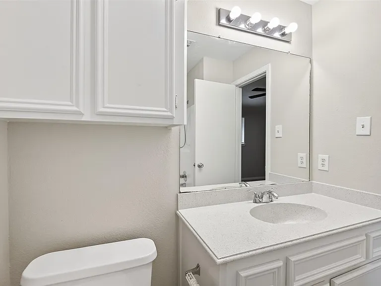 7429 Elbridge Ln — Photo 32