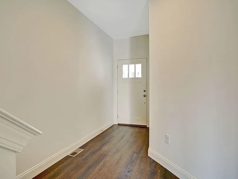 5300 Mendenhall Dr — Photo 7