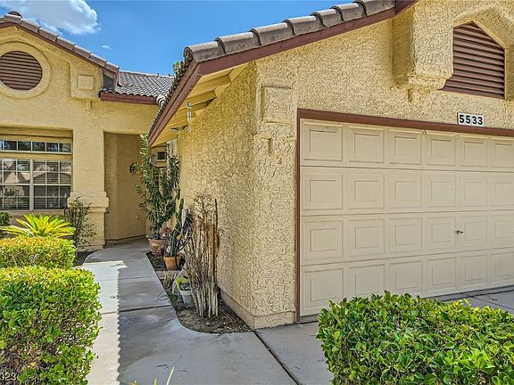 4th image of 5533 Port Barrington Way