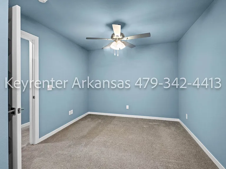 899 N Rupple Rd #121 — Photo 16