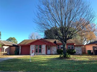 8914 Gauguin Dr, Houston, TX 77088