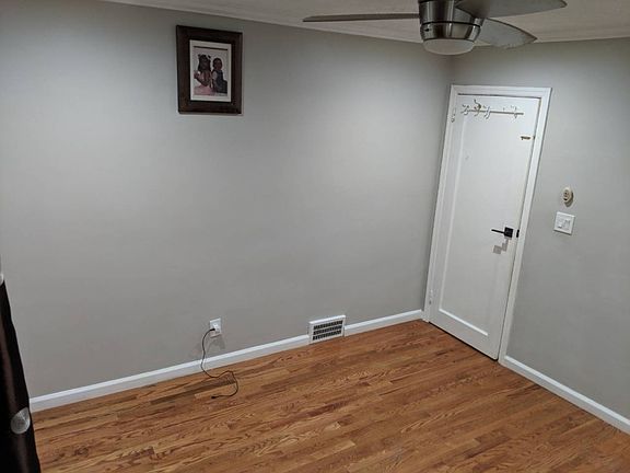 5th image of 1498 Marshall St
