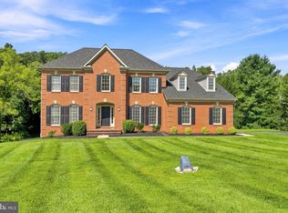 12 Windflower Ct, Reisterstown, MD 21136