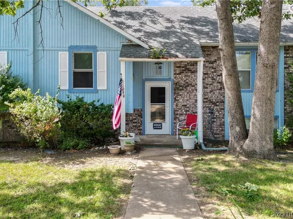 1155 Coral Ln, Osage Beach, MO 65065