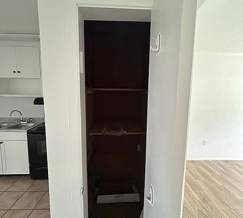 5th image of 980 Osborne Dr #1