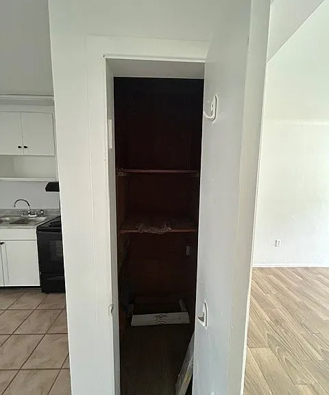 980 Osborne Dr #1 — Photo 5