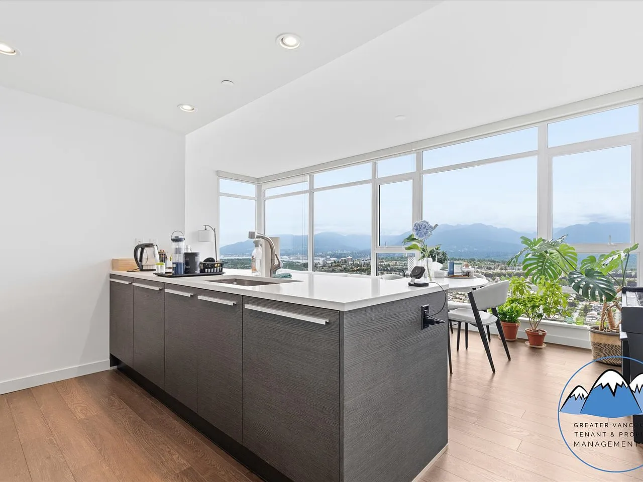 4485 Skyline Dr — Photo 3