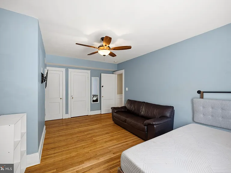 214 E University Pkwy — Photo 33