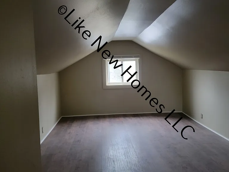 5448 Silverton Dr — Photo 12