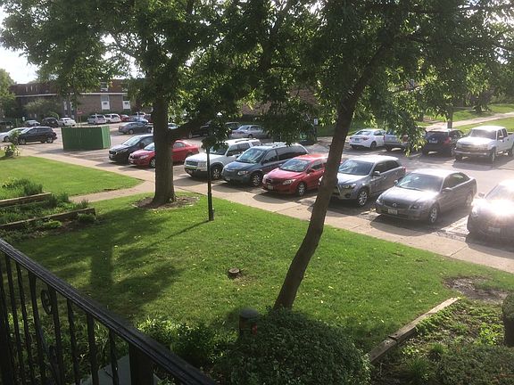 2nd image of 1185 Meadow Ln APT 210