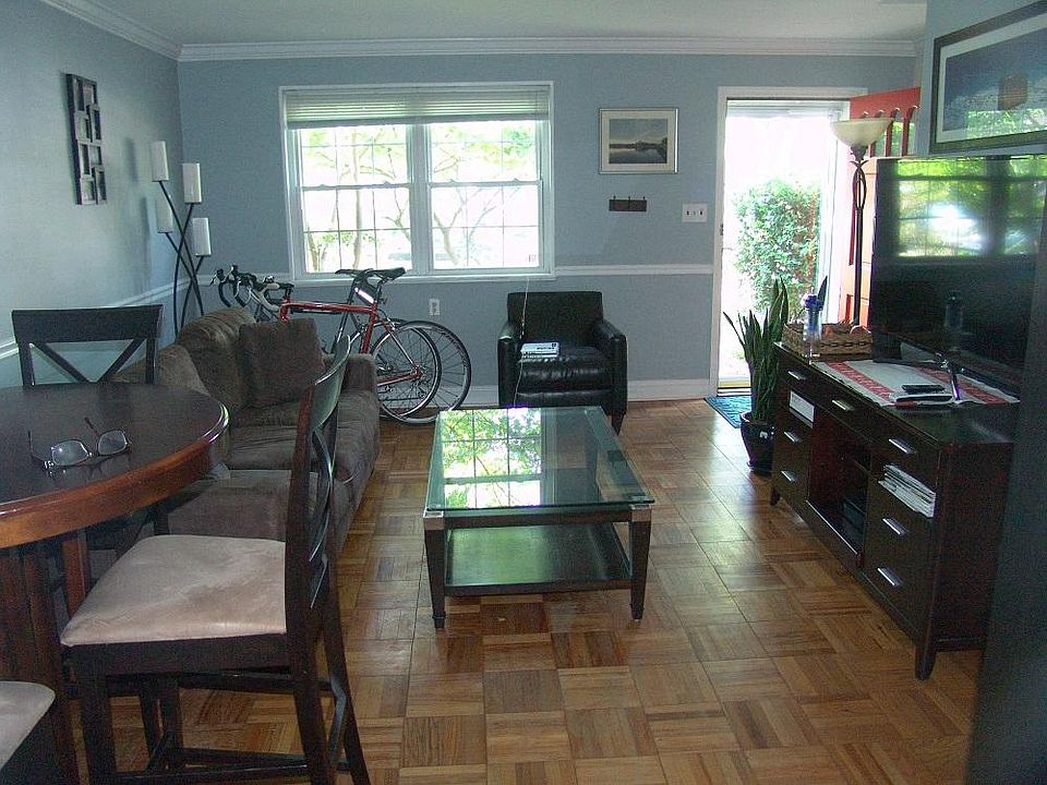 1st image of 100 E Rosemont Ave