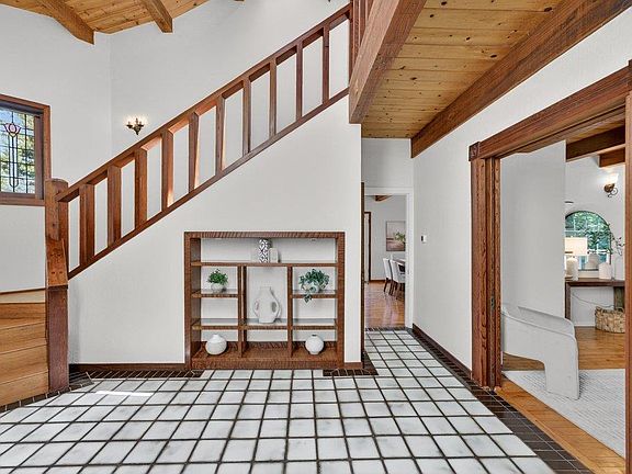 3rd image of 2030 Sparrow Valley Rd