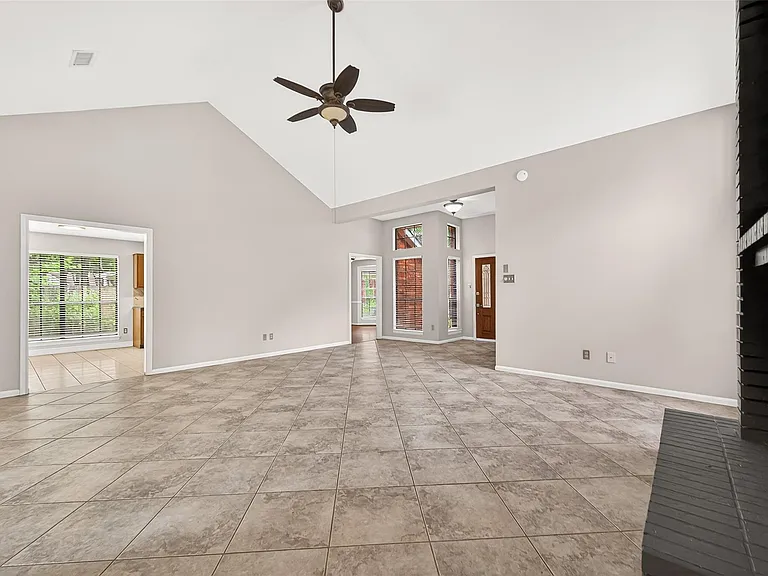 34 Green Slope Pl — Photo 9