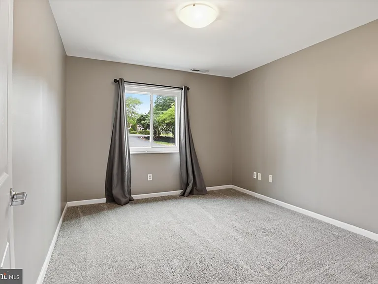 7264 Twilight Ct — Photo 29