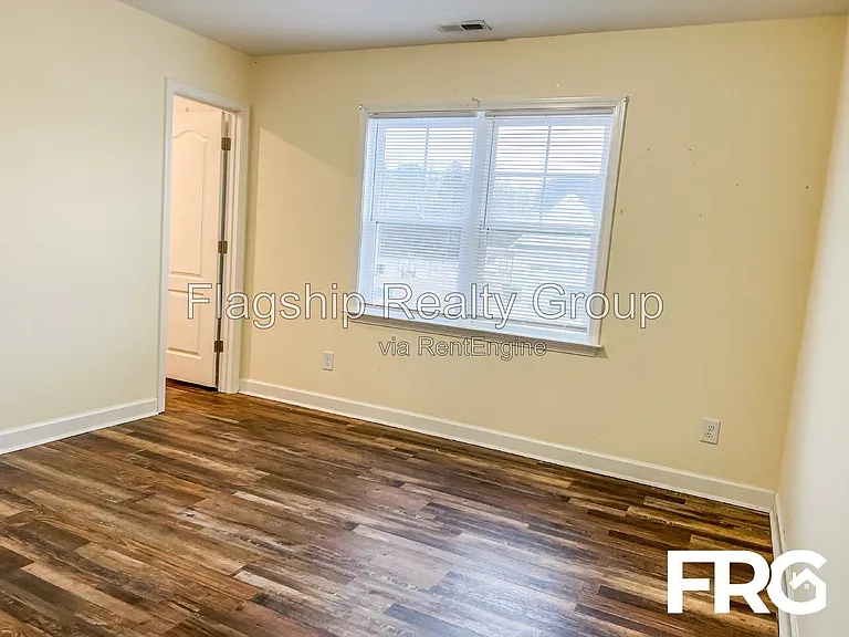 491 Fallingbrook Dr — Photo 40