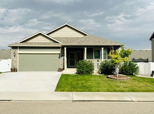 7464 Final Turn Dr, Wellington, CO 80549