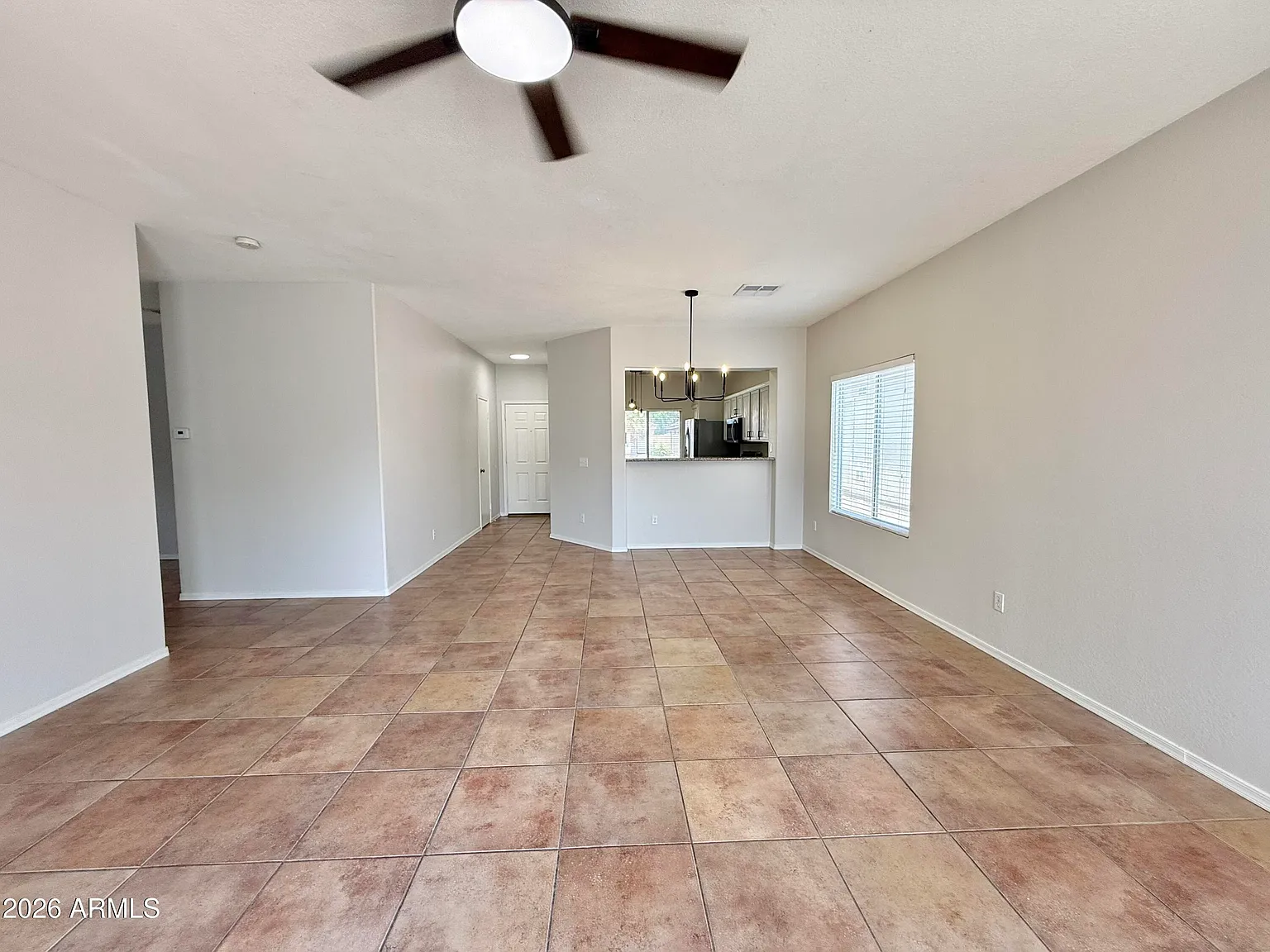 3 bed, 2.0 bath, 1544 sqft, $2,095 — Photo 4