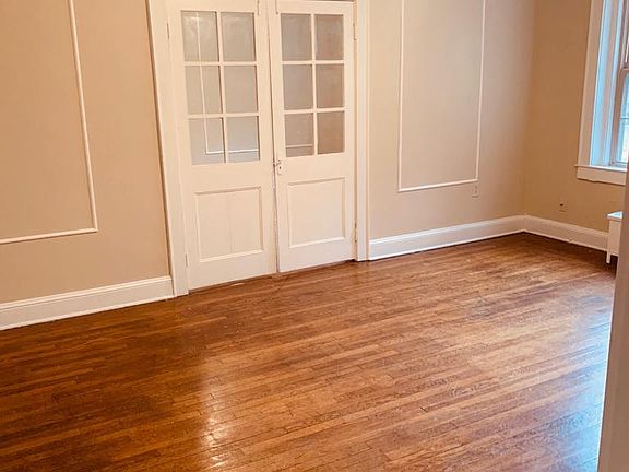 2nd image of 831 Elm St APT A3
