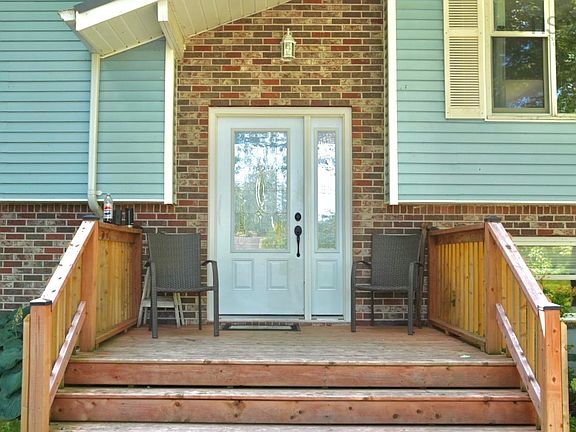 3rd image of 399 Bentley Rd