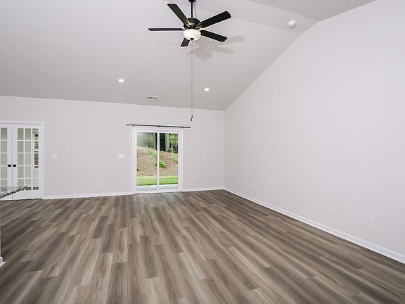 4th image of 387 Cascade Knoll Dr