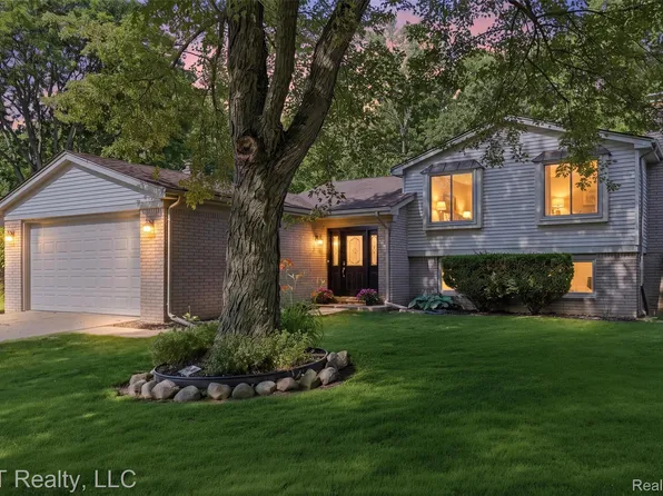 1408 Ledgewood Dr, Canton, MI 48188