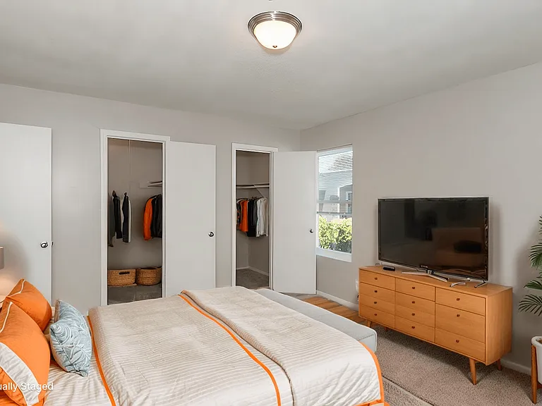 Ravenwood Apartments — Photo 5