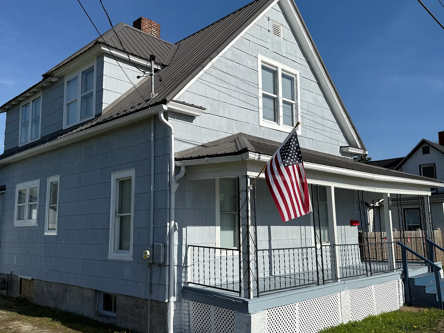 3 bed, $1,800 — Photo 1
