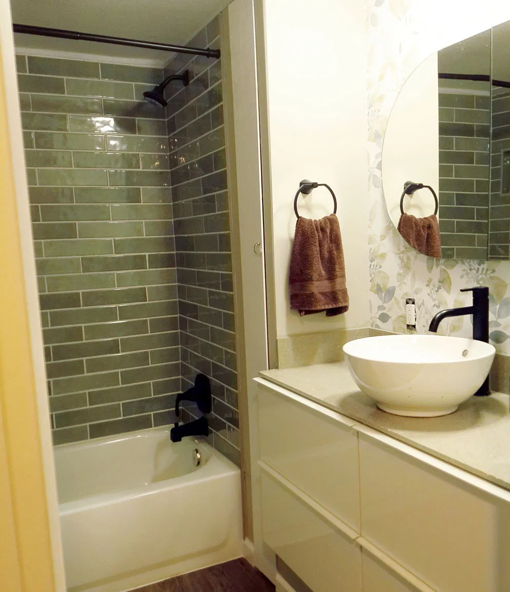 2 bed, 672 sqft, $1,200 — Photo 1