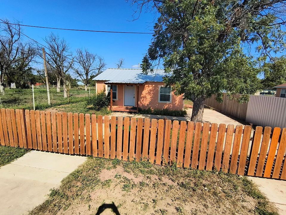 1st image of 2410 Oaklawn Blvd
