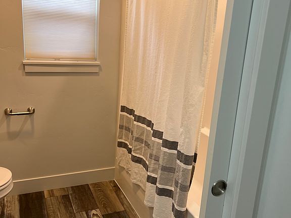 5th image of 302 Snake River Dr Unit 2