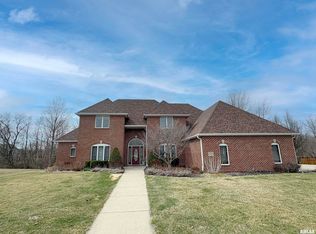 1714 Oak Rdg, Washington, IL 61571