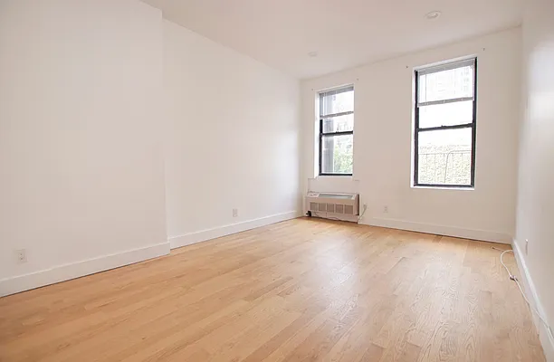 Rented by Mossanen Group | media 6