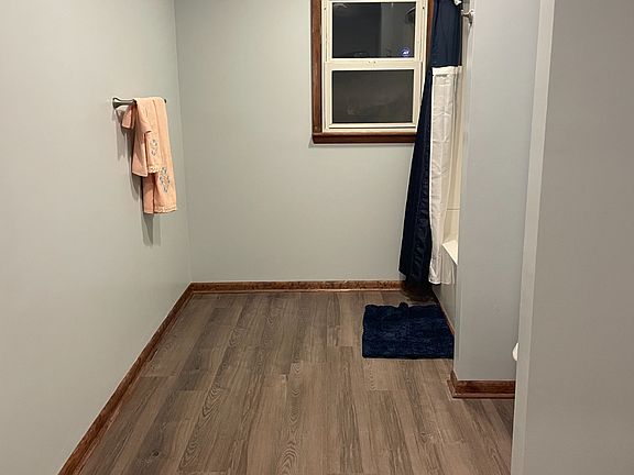 4th image of 3322 Maple Ln