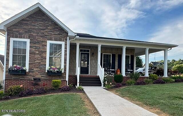 1st image of 108 Jasmine Dr