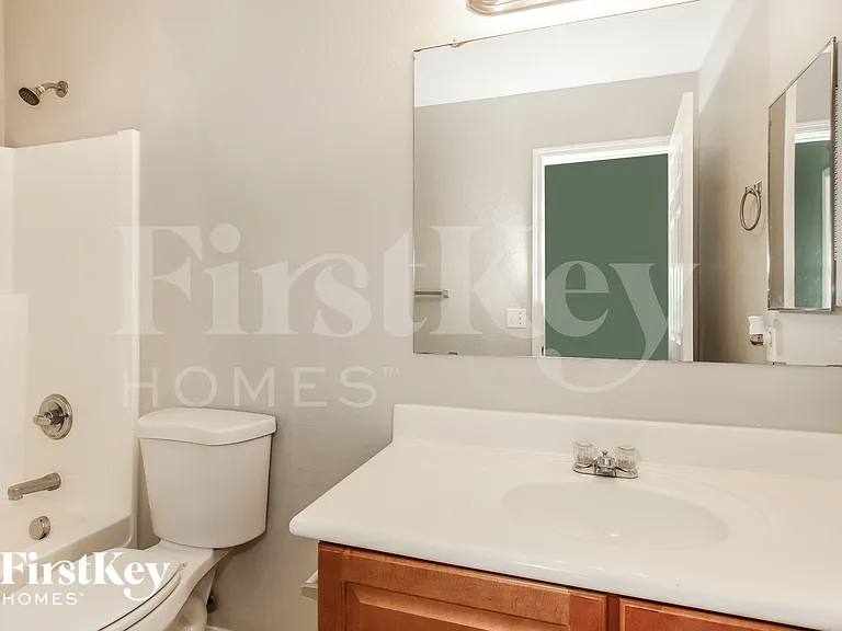 3006 W Pollack St — Photo 13