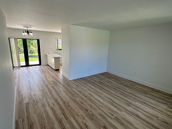 4th image of 5110 SW 106th Ave