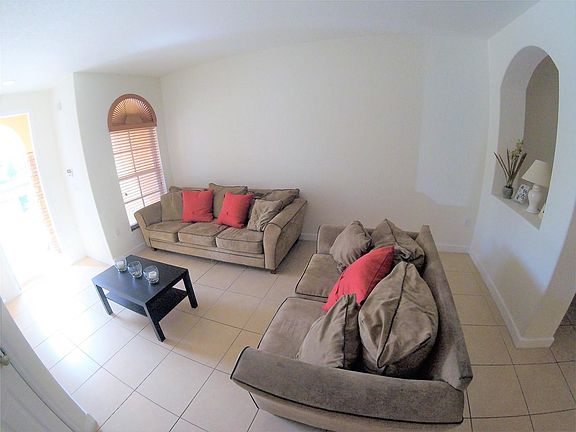4th image of 10211 NW 10th St #0000