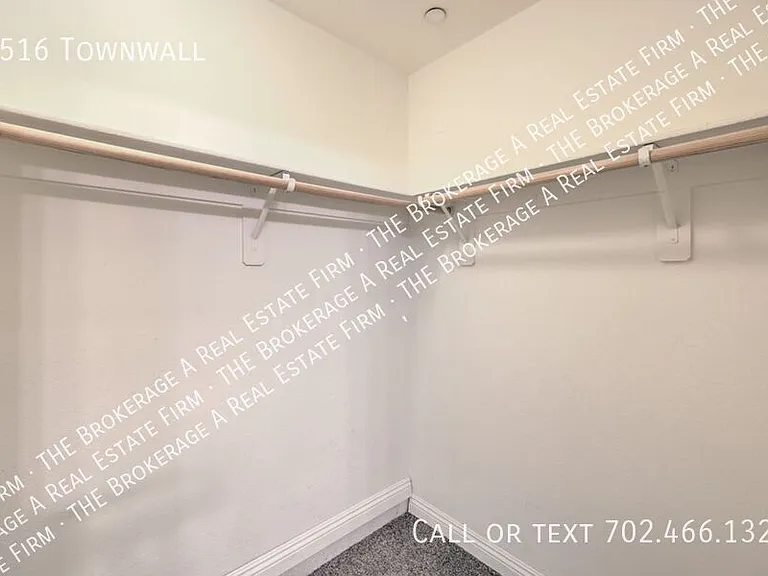 4516 Townwall — Photo 19
