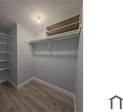 2845 Winkler Ave #317 — Photo 7