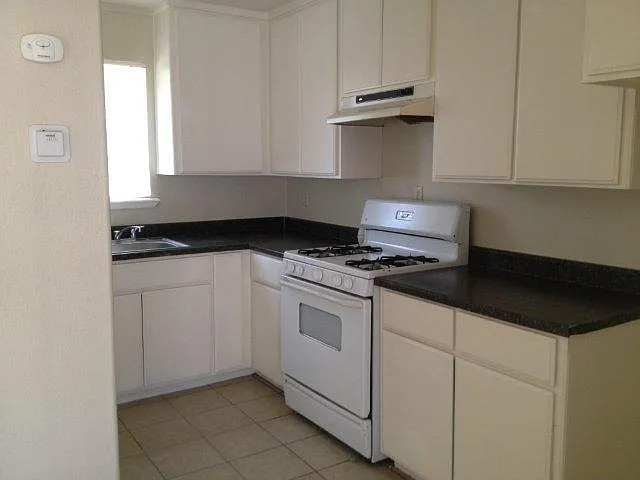 735 S Sacramento St #3 — Photo 4