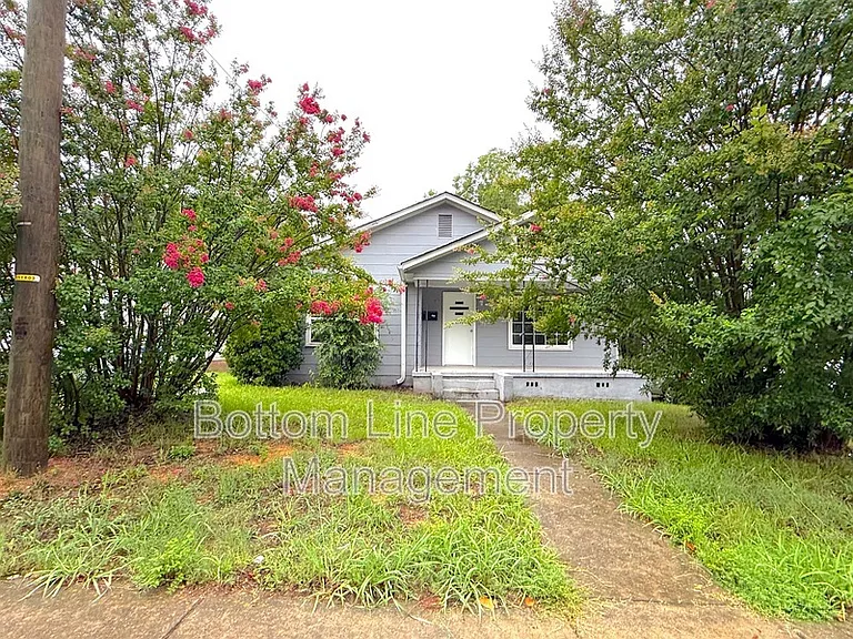 1429 W Horah St — Photo 15