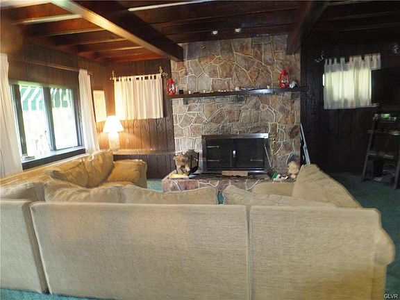3rd image of 9375 Sherwood Dr
