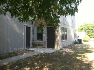 324 Northwood Ln, Lawrence, KS 66044