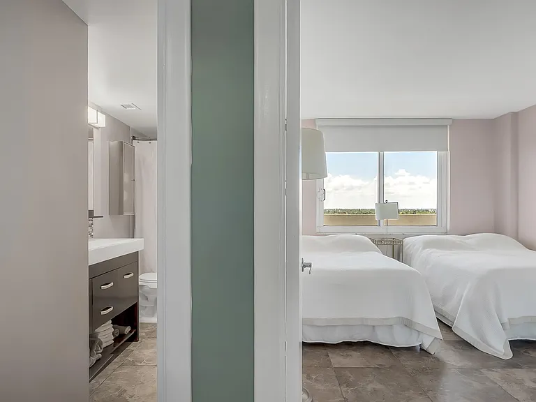 2200 NE 33rd Ave #10K — Photo 19
