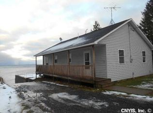 54 W Shore Oaks Dr, Oswego, NY 13126