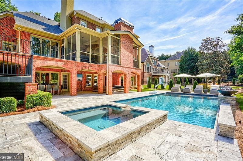 1st image of 7415 Laurel Oak Dr