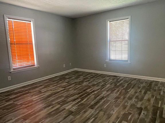 2nd image of 4815 Shady Pine Dr