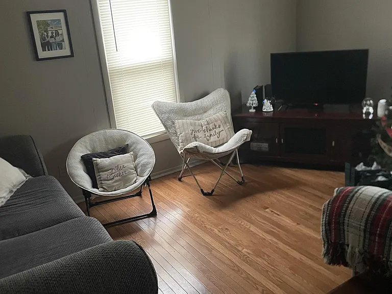 740 Woodland Ave — Photo 2