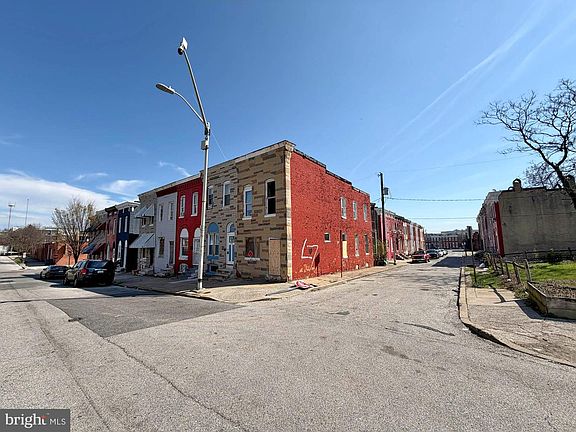 3rd image of 2011 N Payson St