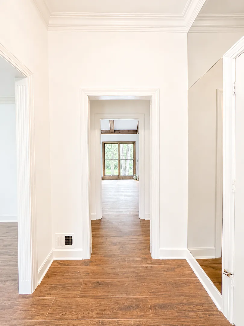 Spacious Walkout in Desirable Location! — Photo 3